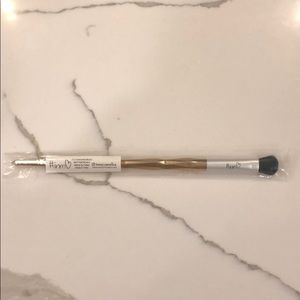 🌸5/$25🌸 Inm eyeshadow brush